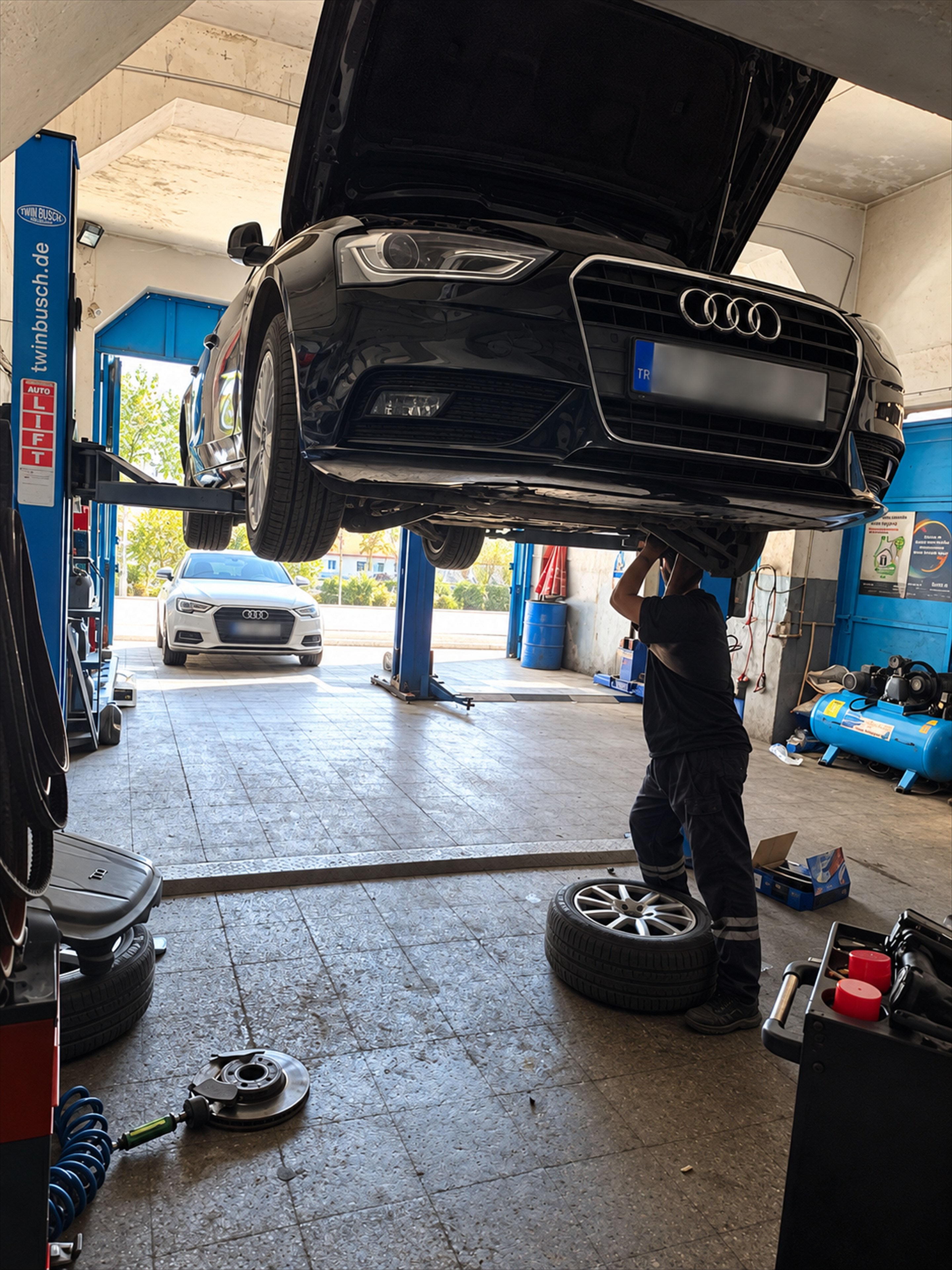 Audi Lift Üzerinde Bakım ve Kontrol